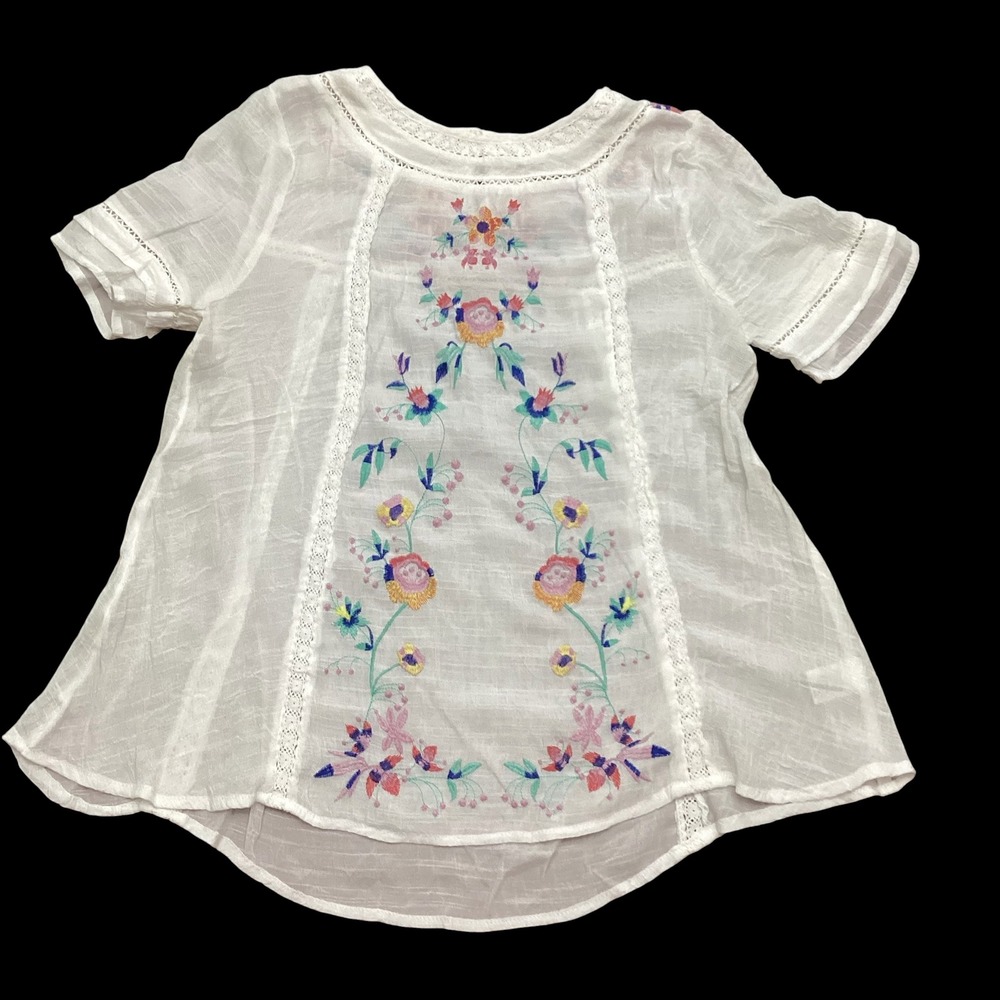 Umgee USA White Floral Embroidered Boho Gauze Blouse Lace Trim Medium Beach